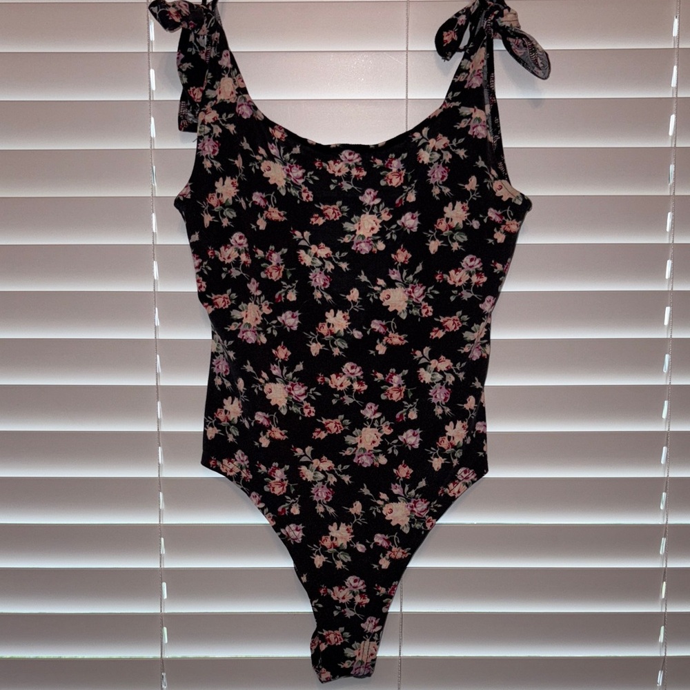 SHEIN Black Floral Bodysuit